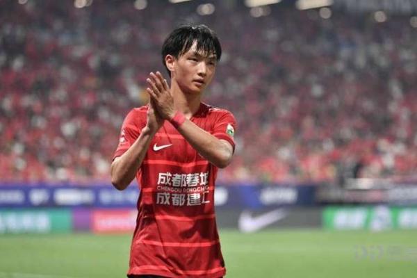 澎湃 杨明洋有望首发战巴林 锋线两人消耗大可能会有调整 塞尔吉尼奥 澎湃 杨明洋有望首发战巴林 锋线两人消耗大可能会有调整 塞尔吉尼奥
