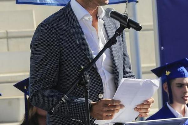 马卡 克罗斯出席纳达尔网球学院毕业典礼 并发表毕业致辞 皇家马德里 马卡 克罗斯出席纳达尔网球学院毕业典礼 并发表毕业致辞 皇家马德里