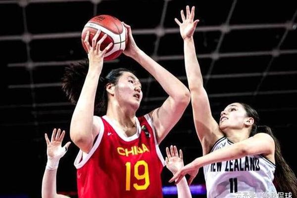中国女篮热身赛101 55大胜波黑 2米26张子宇国家队首秀取18分7板 宫鲁鸣 中国女篮热身赛101 55大胜波黑 2米26张子宇国家队首秀取18分7板 宫鲁鸣