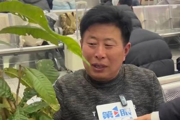 入乡随俗 青岛西海岸外援戴维森盘核桃 青岛市 