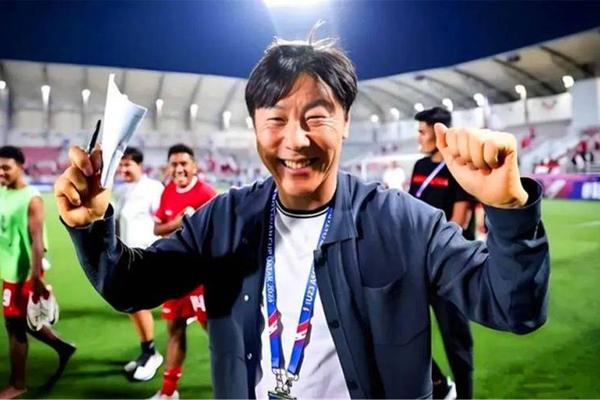 国足换帅在即 印尼前主帅申台龙成热门人选 球迷力挺高洪波 东亚杯
