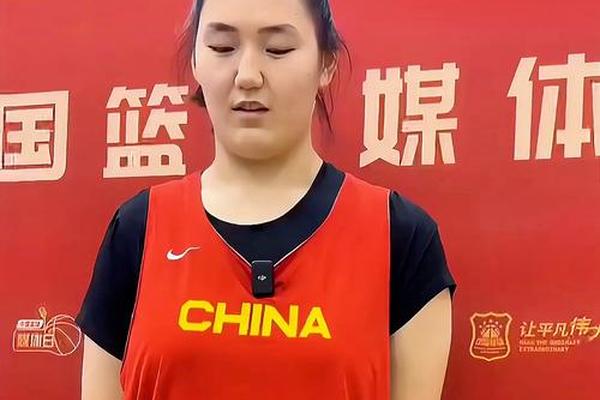 家乡首秀 张子宇半场7分钟3中3高效拿下6分4篮板 中国女篮 