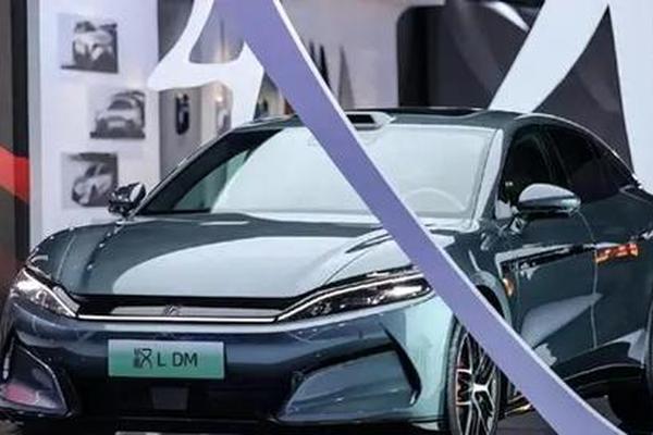 1小时发电80度 尊界S800的1 5T增程器 就是纯纯的智商鉴定器 1小时发电80度 尊界S800的1 5T增程器 就是纯纯的智商鉴定器