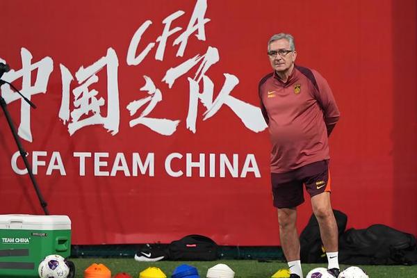 国足出局第五天 伊万科维奇下课内幕曝光 球迷 错怪足协了东亚杯