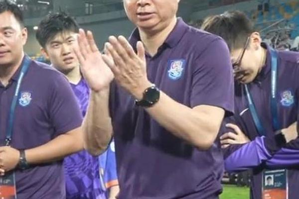 崔困难崔怨妇自由切换 拖不动老迈战车 于根伟三套阵型自由切换 鲁能 崔困难崔怨妇自由切换 拖不动老迈战车 于根伟三套阵型自由切换 鲁能