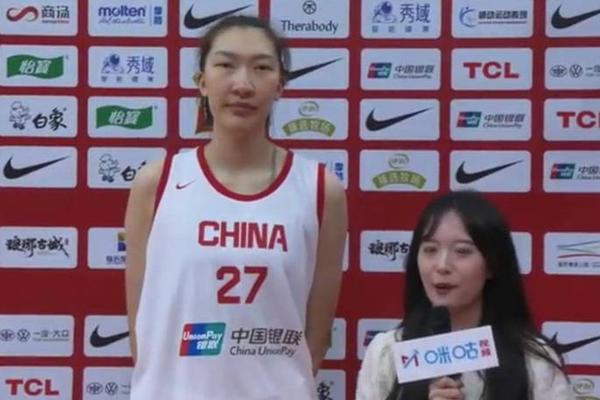 12分钟轰18分7板 张子宇无愧女篮球霸 世界第一中锋呼之欲出姚明 韩旭 12分钟轰18分7板 张子宇无愧女篮球霸 世界第一中锋呼之欲出姚明 韩旭
