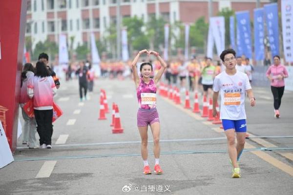 丁常琴痛失贵阳马15万头奖 40公里被逆转 坦言 有心无力冲线 丁常琴痛失贵阳马15万头奖 40公里被逆转 坦言 有心无力冲线