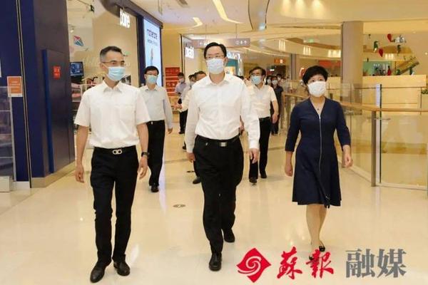 南京市市长 淮安市委书记现场观看 苏超镇江市市长 探班 南京市市长 淮安市委书记现场观看 苏超镇江市市长 探班