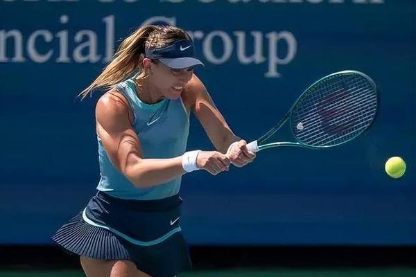 巴多萨直落两盘横扫本土外卡利斯 晋级WTA500柏林站次轮 哈维 纳瓦罗