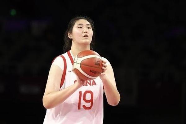 赢46分 给中国女篮球员赛后评分 4人或难及格 仅2人能得满分 赢46分 给中国女篮球员赛后评分 4人或难及格 仅2人能得满分