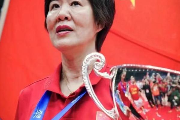 春节 看巩俐如何演绎“铁榔头”郎平 春节 看巩俐如何演绎“铁榔头”郎平