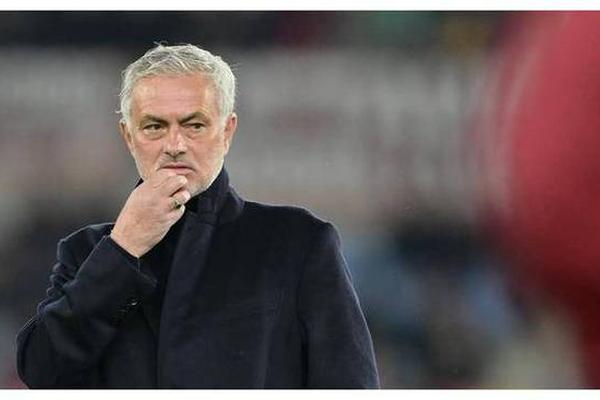 切尔西旧将 穆里尼奥可不能太早退休 他仍可以争夺最高级别荣誉 足球 切尔西旧将 穆里尼奥可不能太早退休 他仍可以争夺最高级别荣誉 足球