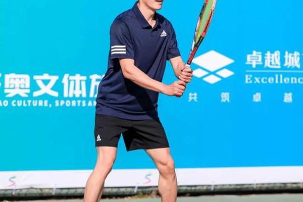 网球教练月入三万 一点都不算多 普拉提 高尔夫 网球教练月入三万 一点都不算多 普拉提 高尔夫