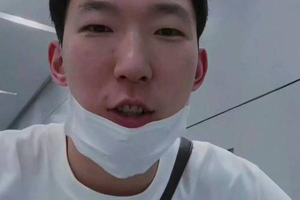 北京丢冠后投敌联手广厦 周琦自嘲打不过就加入 孙铭徽回应绝了 北京队 北京丢冠后投敌联手广厦 周琦自嘲打不过就加入 孙铭徽回应绝了 北京队
