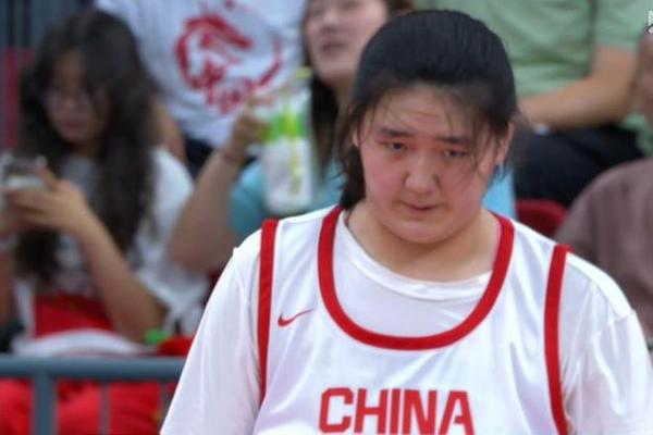 根本防不住 中国女篮2米26小将大杀四方 波黑队 张子宇