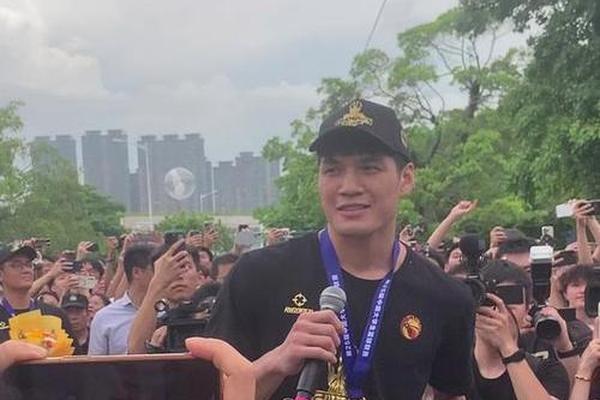 朱芳雨再出手 全力追逐陈国豪 北控6名内线 这次愿意放手吗周鹏 朱芳雨再出手 全力追逐陈国豪 北控6名内线 这次愿意放手吗周鹏