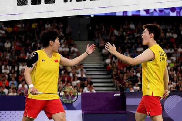 印尼公开赛 谭宁 刘圣书艰难逆转勇夺冠 国羽 印尼公开赛 谭宁 刘圣书艰难逆转勇夺冠 国羽