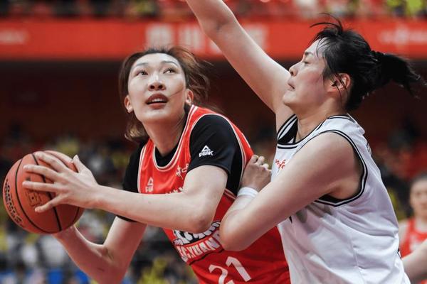 12人轮换10人完成得分 中国女篮首战交出34助攻 amp 篮板47