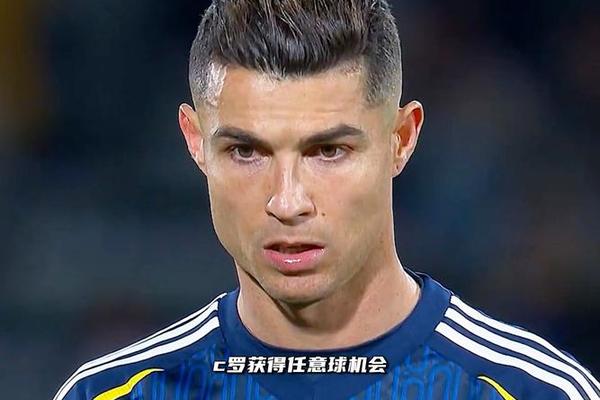 无缘亚冠 利雅得胜利2比3哈萨征服第3收官 C罗头球破门收获金靴 c罗 无缘亚冠 利雅得胜利2比3哈萨征服第3收官 C罗头球破门收获金靴 c罗