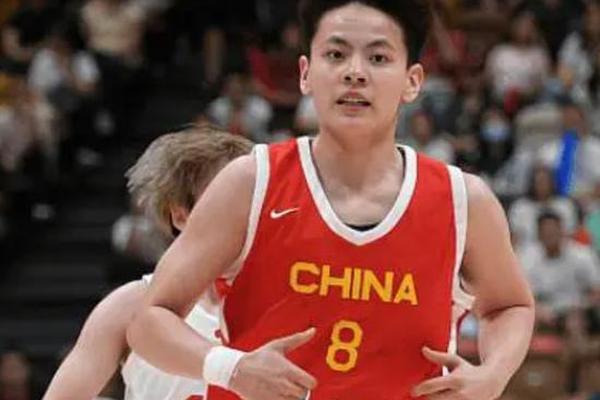 能攻能防还能传 杨舒予25分钟砍22分5助6断 正负值 51冠绝全场中国女篮