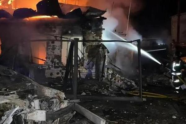 谁在给俄军情报 凌晨5点致命一击 钻地弹击穿爆炸142枚西方导弹 战机 谁在给俄军情报 凌晨5点致命一击 钻地弹击穿爆炸142枚西方导弹 战机