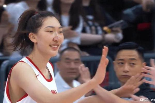 女篮救世主 张子宇狂轰18分7板 12分钟首秀就是其他人的天花板 韩旭 女篮救世主 张子宇狂轰18分7板 12分钟首秀就是其他人的天花板 韩旭