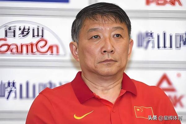 女篮主教练宫鲁鸣 李梦无缘亚洲杯 李梦话里有话 发文回应落选 女篮主教练宫鲁鸣 李梦无缘亚洲杯 李梦话里有话 发文回应落选