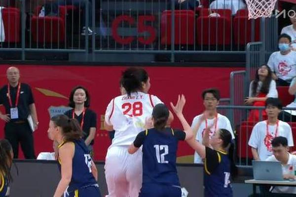 完美国家队首秀 张子宇12分钟11中7得到18分7篮板 波黑 中国女篮