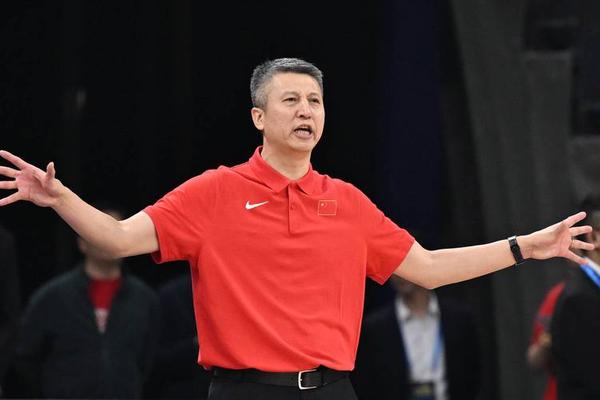 郭士强 集训会在强度和负荷上循序渐进 短期目标是亚洲杯 奥运会 郭士强 集训会在强度和负荷上循序渐进 短期目标是亚洲杯 奥运会