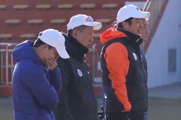 申花伤兵满营 国安距榜首一步之遥 铁闸剑指3分 邵佳一太低调了 申花伤兵满营 国安距榜首一步之遥 铁闸剑指3分 邵佳一太低调了