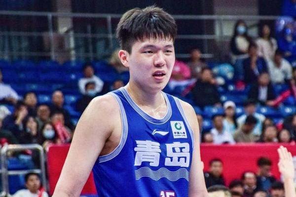 探长 杨瀚森曾凡博赵维伦王俊杰暂时不在队 男篮集训队目前19人 