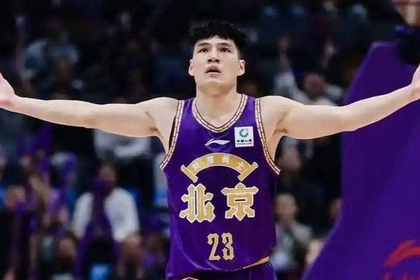 资金链紧张不重要 广东若想从北控迎回陈国豪 付出一人可双赢 杨溢 资金链紧张不重要 广东若想从北控迎回陈国豪 付出一人可双赢 杨溢
