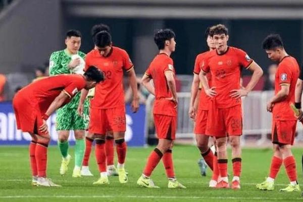 体坛 中方助教团队某位教练率国足出战东亚杯 赛事结束后开展新的选帅工作 马德兴 体坛 中方助教团队某位教练率国足出战东亚杯 赛事结束后开展新的选帅工作 马德兴
