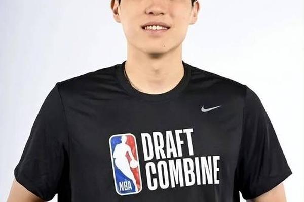 媒体人 杨瀚森今年NBA选秀落选概率已非常小 甚至可以期待首轮 媒体人 杨瀚森今年NBA选秀落选概率已非常小 甚至可以期待首轮
