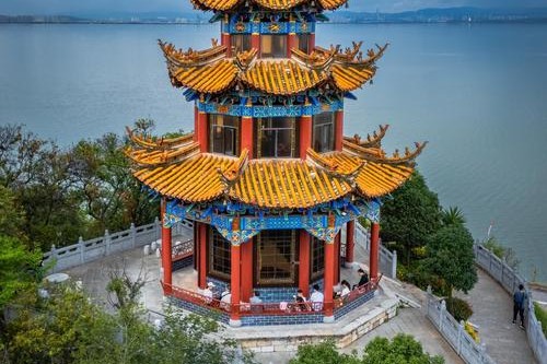 昆明旅游八大必去拜佛地推荐