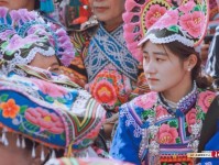2017年永仁赛装节火热来袭，一起到永仁见识传承千年的彝族时装秀吧！