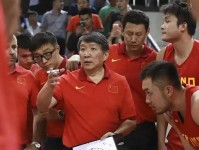 宫鲁鸣 希望年轻球员真正抢到位置 而不是自然地接班 中国女篮主教练