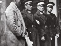 1933年陈赓在押送南京途中逃脱 戴笠想派人去抓 老蒋怒道 匹夫