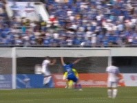 于汉超3分钟双响 足协杯35场造20球 超越奥斯卡并列榜首 申花
