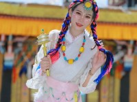 一身银装的香格里拉，涤荡了多少人的心灵！