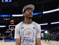杰伦威 我从小就不高一直打控卫 大学和NBA都是先打侧翼再打控卫 步行者队