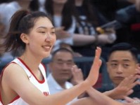 女篮救世主 张子宇狂轰18分7板 12分钟首秀就是其他人的天花板 韩旭