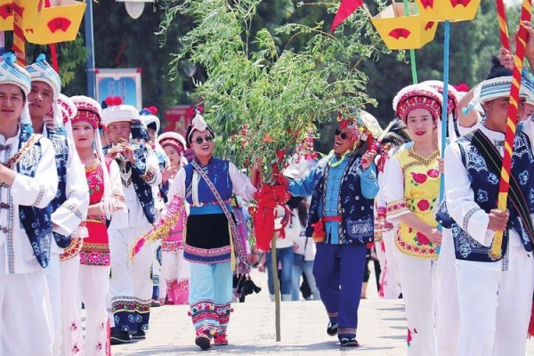 2016年云南大理白族“绕三灵”