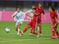 十五运会女足18岁以下组进入第二个比赛日 广东首胜 广东队 浙江队