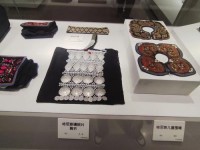 “云上之和——云南哈尼族服饰展”亮相中国丝绸博物馆