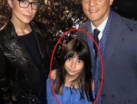 吴彦祖晒多张混血女儿合影 12岁吴斐然眉眼英气 像爸爸也像妈妈 成龙