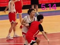 宫鲁鸣指导首次正面回应李梦离队一事 长期脱队训练 个人问题 李月汝