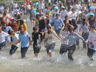 云南民族村傣历1381新年泼水节狂欢