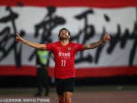 亚冠恒大连连追5球5-3大逆转济州联 高拉特大四喜 