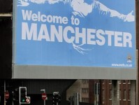 特维斯在慈善赛里被网红凶狠放铲 对方是曼联忠实球迷 曼城 英超